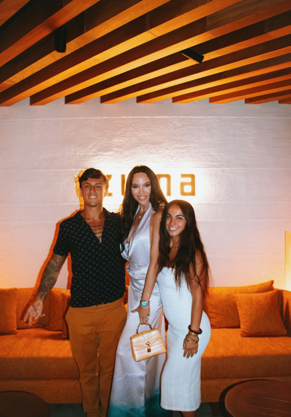 Kashi out to dinner with friends